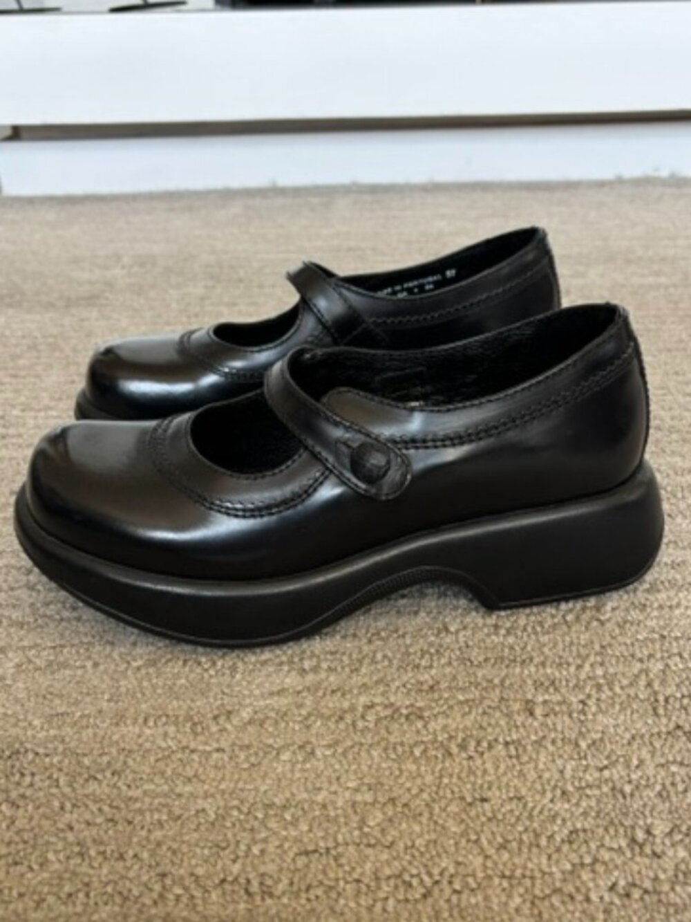 Dansko Women's Mary Jane Clogs in Perfect Condition